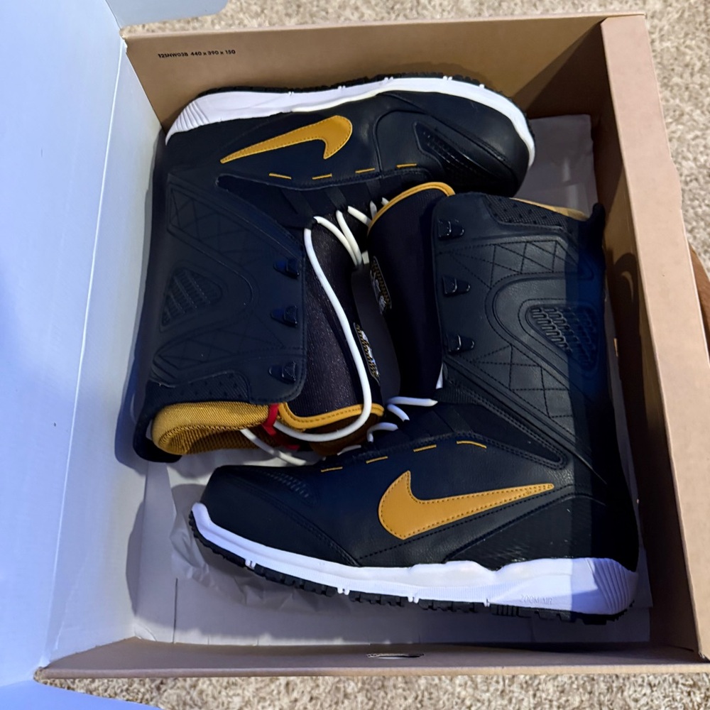 Nike Kaiju Snowboard Boots - Picture 3 of 11